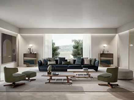 Archè coffee table with solid wood structure and top in Frigerio leather.