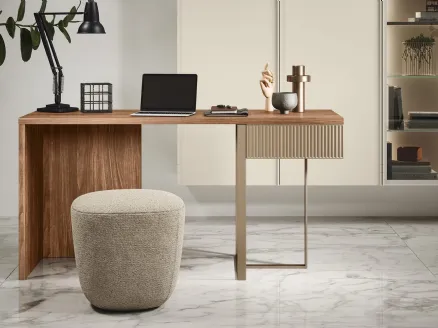 Writing Desk made of wood by Novamobili