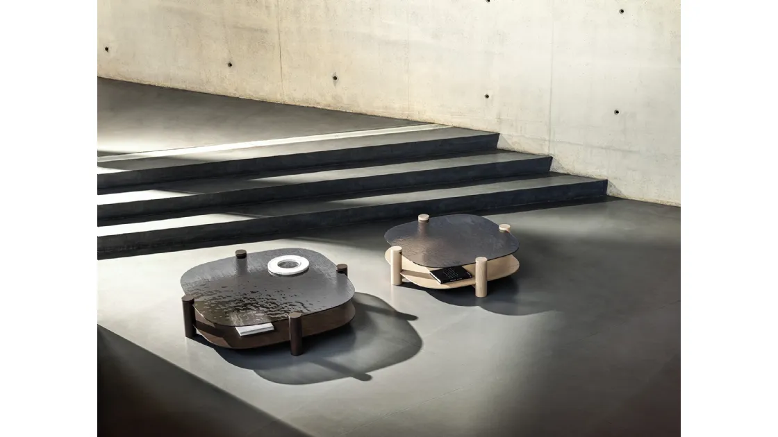 Pavos coffee table in glass and wood by Frigerio.