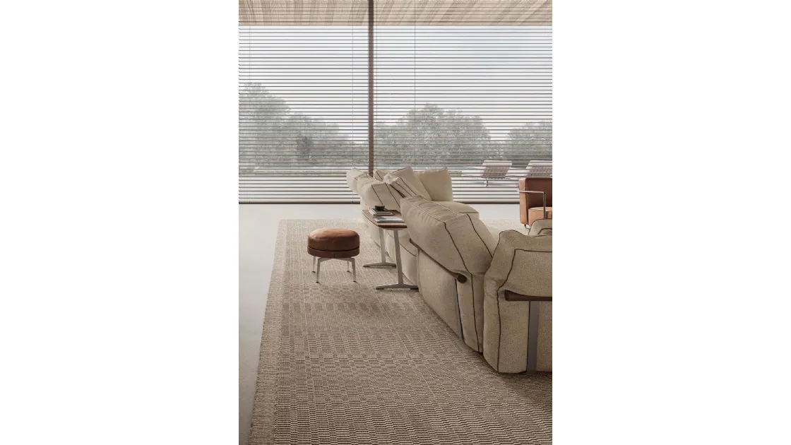 Mori rug by Flexform