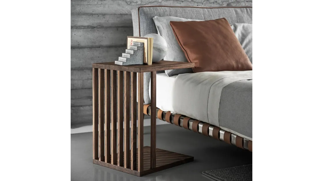 Vienna solid wood coffee table by Flexform