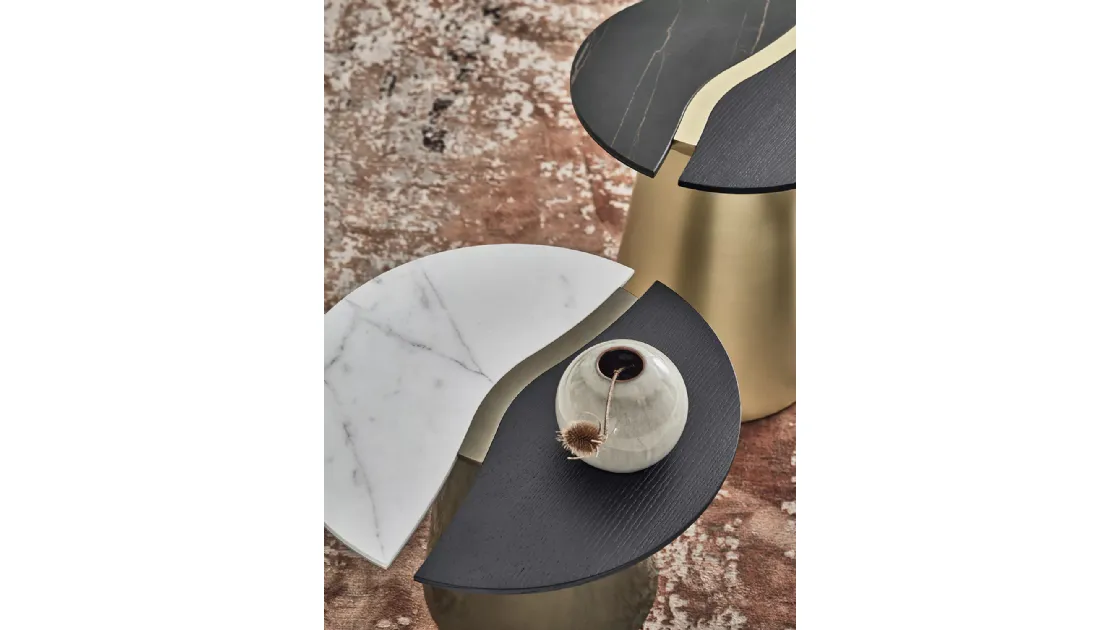 Yang wooden coffee table with SuperMarble by Bontempi.