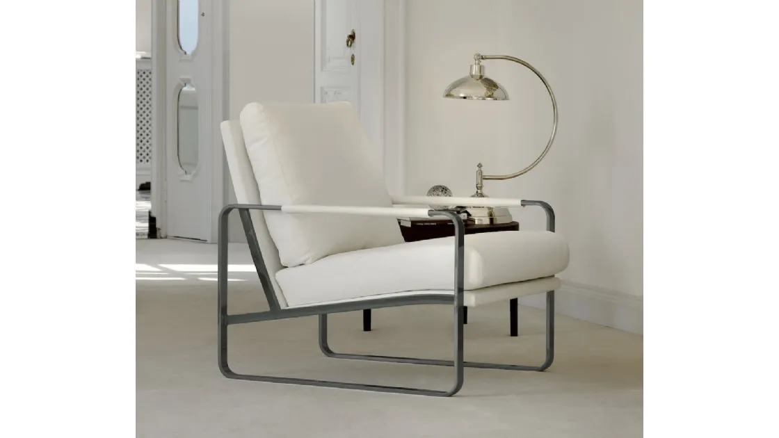 Upholstered fabric armchair Clarissa by Bontempi.