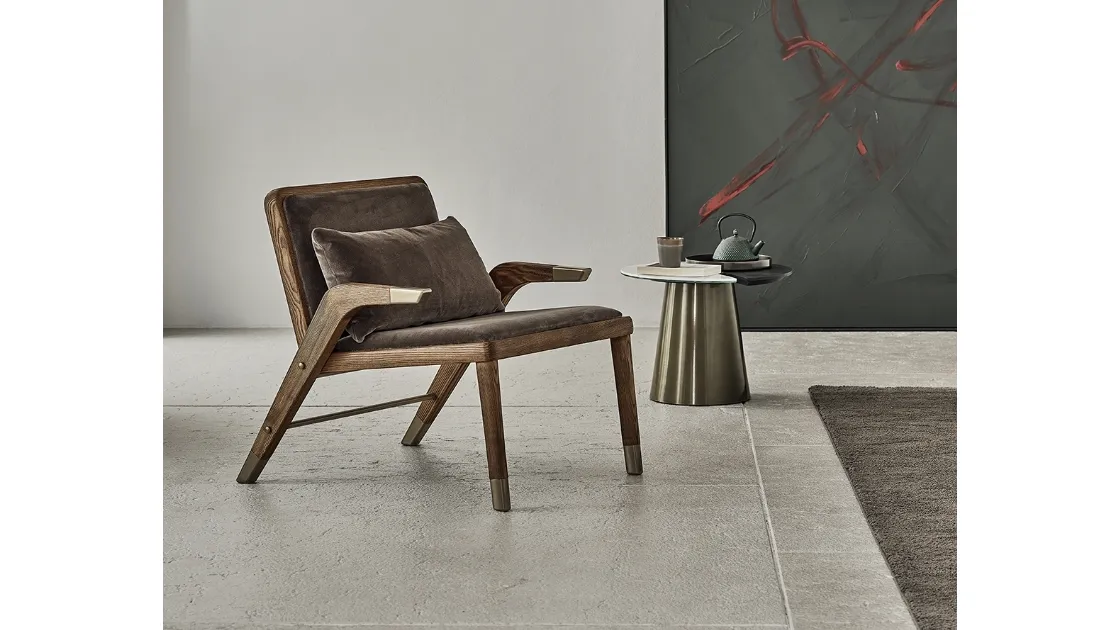 Lady armchair in leather and wood by Bontempi.