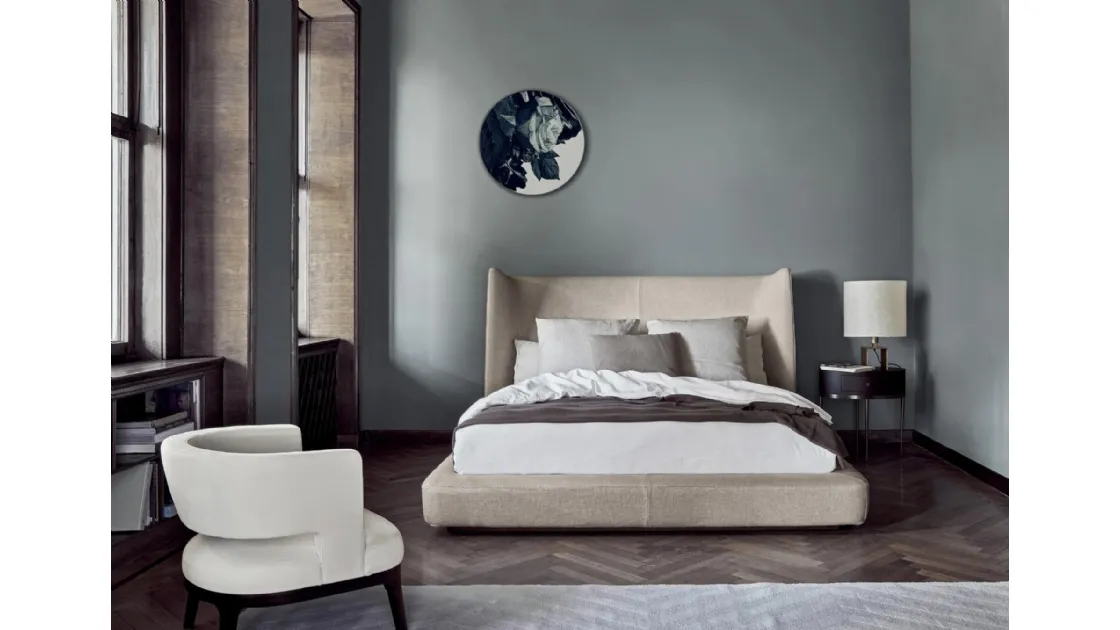 Flexform's Midnight bed in upholstered fabric.