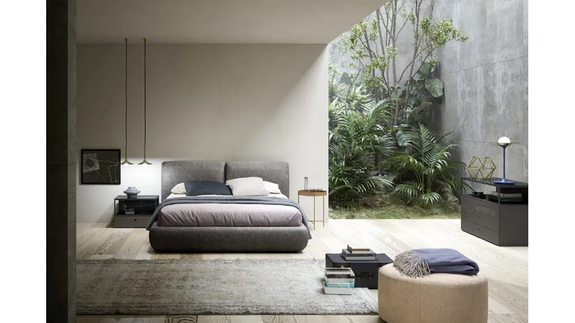 Midnight bed in upholstered fabric by Novamobili.