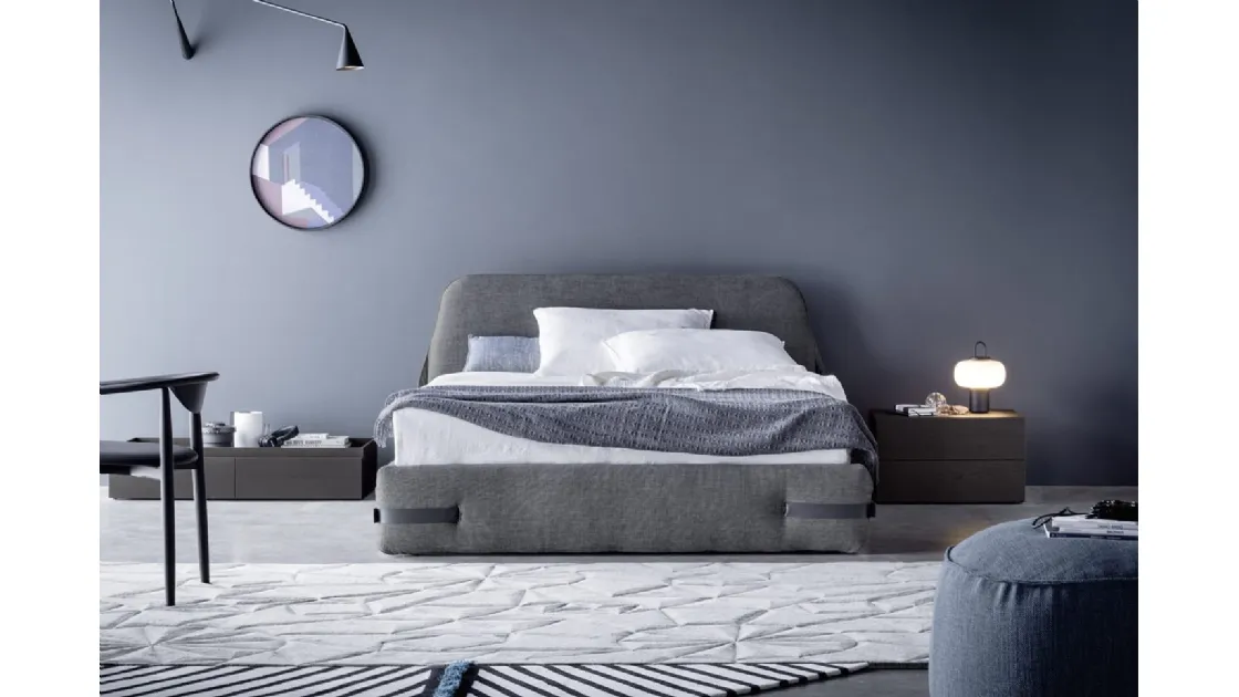 Tape bed with storage box by Novamobili