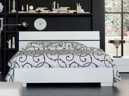 White lacquered wooden bed with headboard and storage compartment Vanquish by Oggioni.