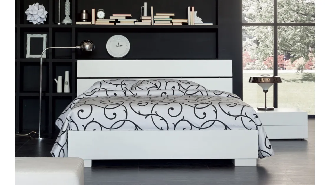 White lacquered wooden bed with headboard and storage compartment Vanquish by Oggioni.