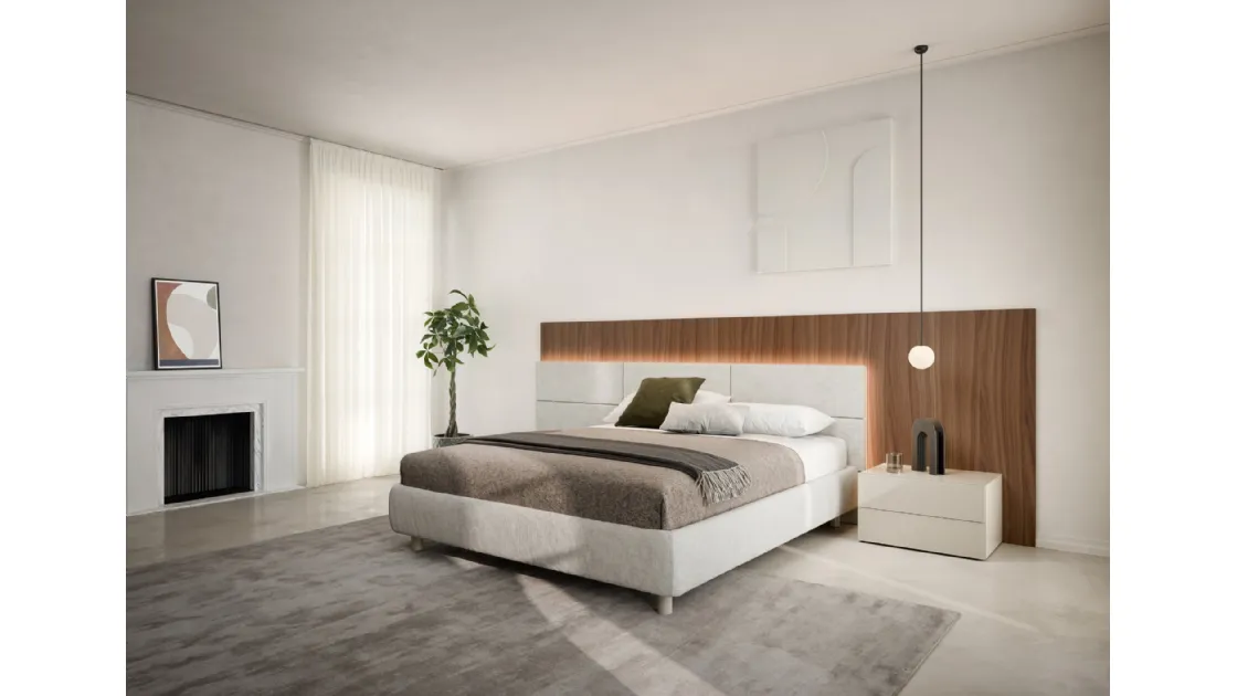 Glossy lacquered bedside table Easy System by Novamobili.