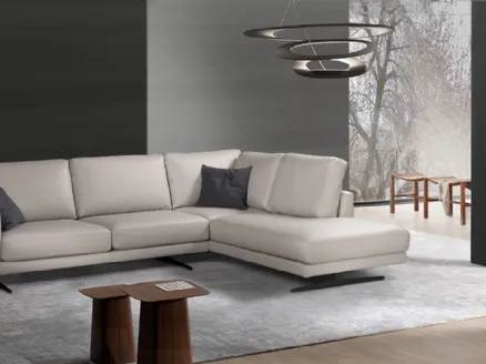 Leather sofa with chaise longue 