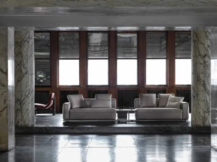 Linear leather sofa Eddie by Frigerio