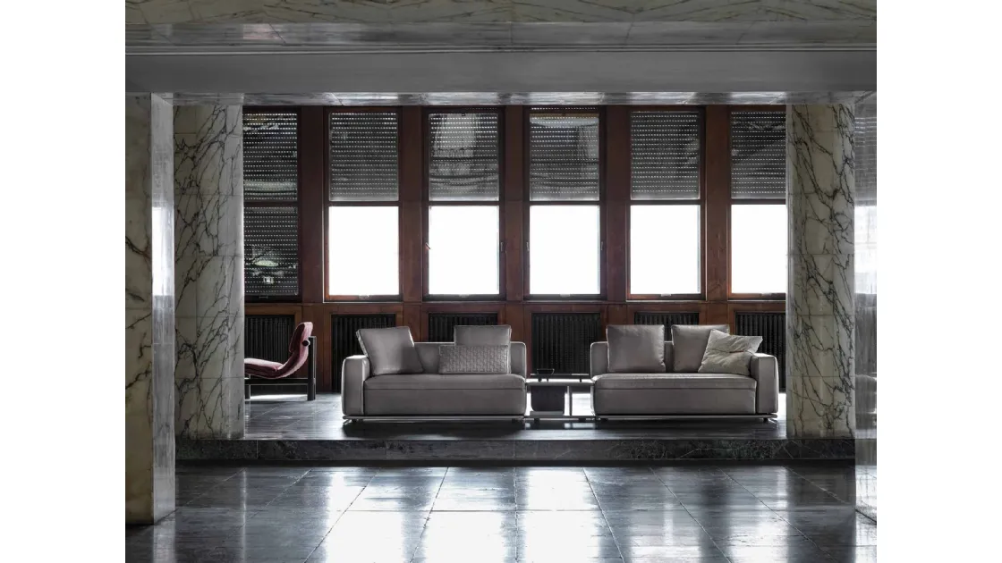 Linear leather sofa Eddie by Frigerio