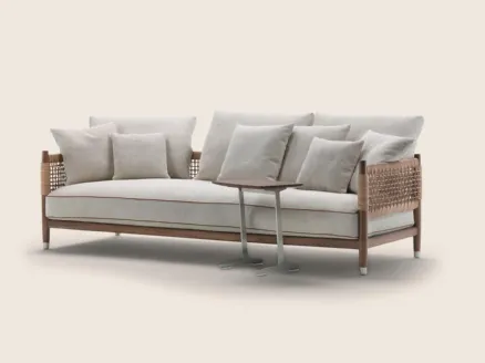 Linear Parker sofa in upholstered fabric with wooden structure by Flexform.
