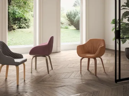 Swivel chair in upholstered leather with legs in Atena Oak by Ozzio