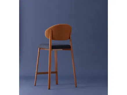 Beba Curvy stool by Pointhouse
