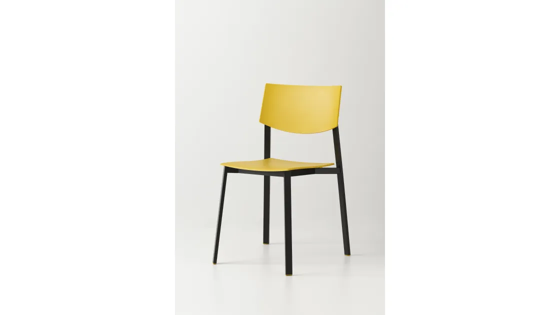 Stackable chair Beba Young by Pointhouse.
