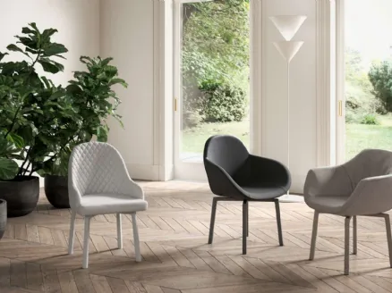 Demetra chair in padded leather by Ozzio