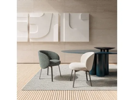 Hug chair in padded fabric by Frigerio