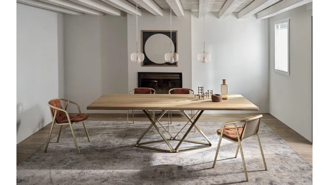 Ines chair in lacquered steel and fabric by Bontempi.