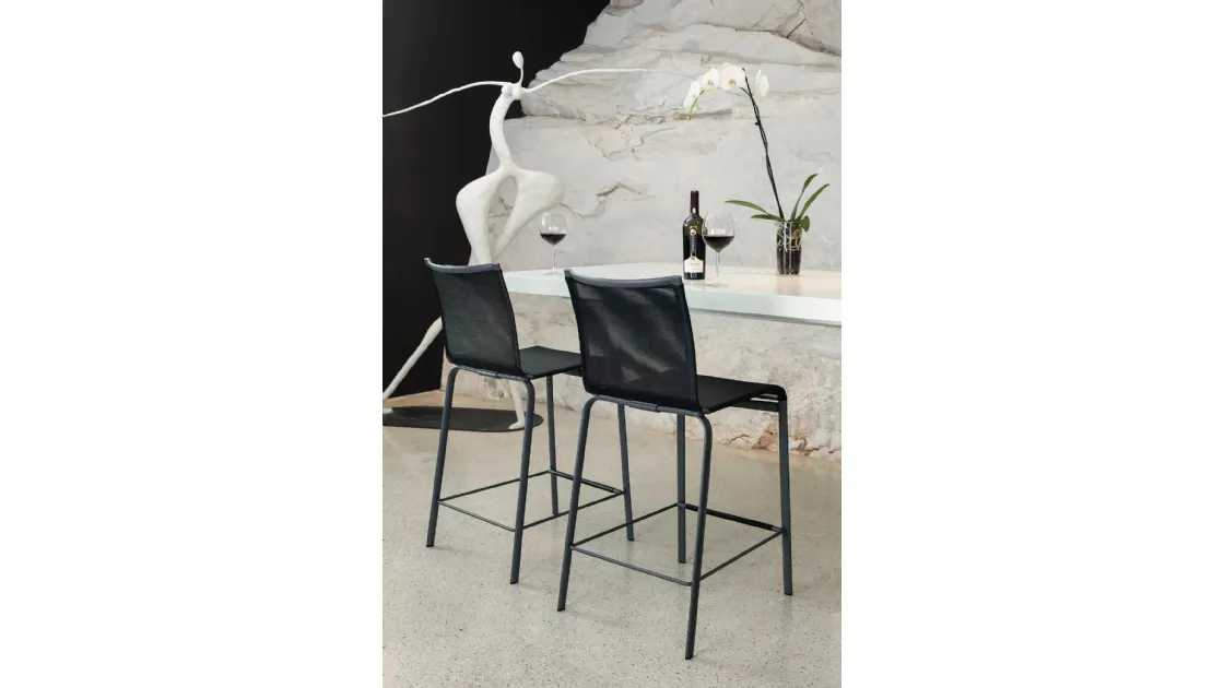 Net stool in soft texplast by Bontempi