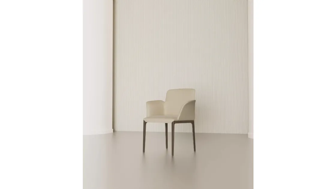 Armchair Opera in leather by Bontempi