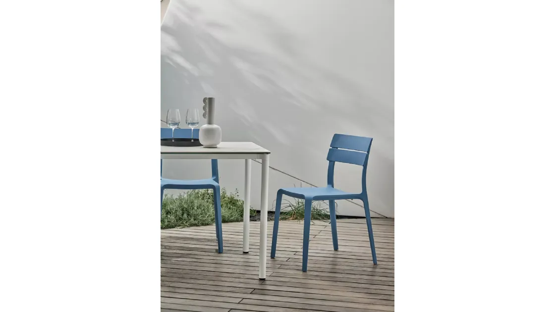 Stackable chair Rocket by Bontempi.