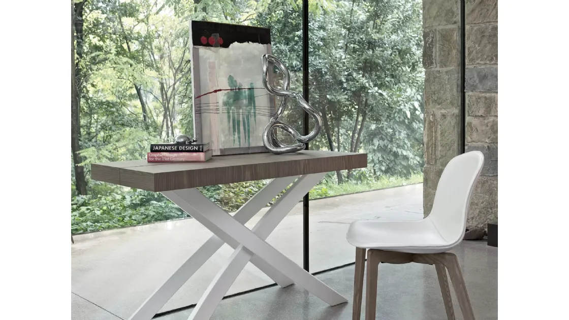 Seventy leather chair by Bontempi.