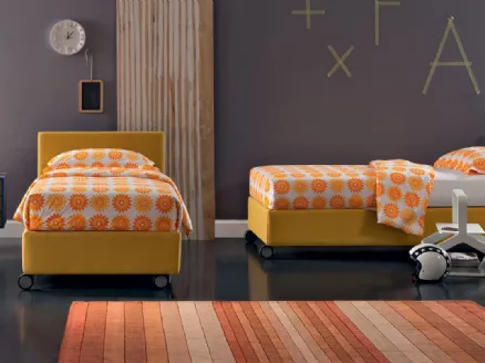 Single bed in fabric with Golf 203 headboard by Oggioni.