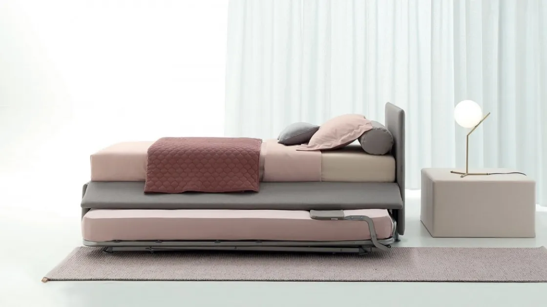 Single bed Golf 503 with second pull-out bed by Oggioni.