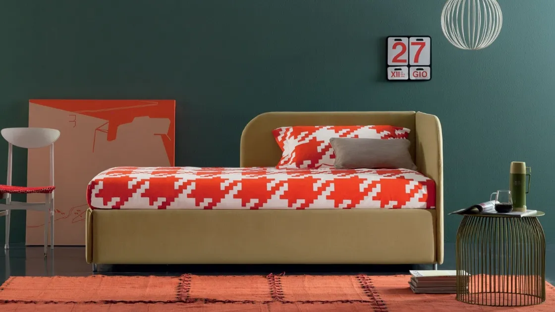 Single daybed in Golf 530 fabric by Oggioni