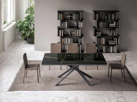 Extendable and expandable 4x4 table in Marble Glass Sahara Noir Lucido by Ozzio