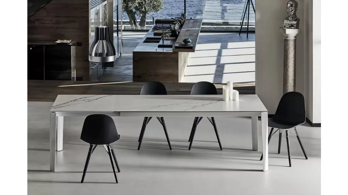 Extendable Chef table in SuperMarble by Bontempi