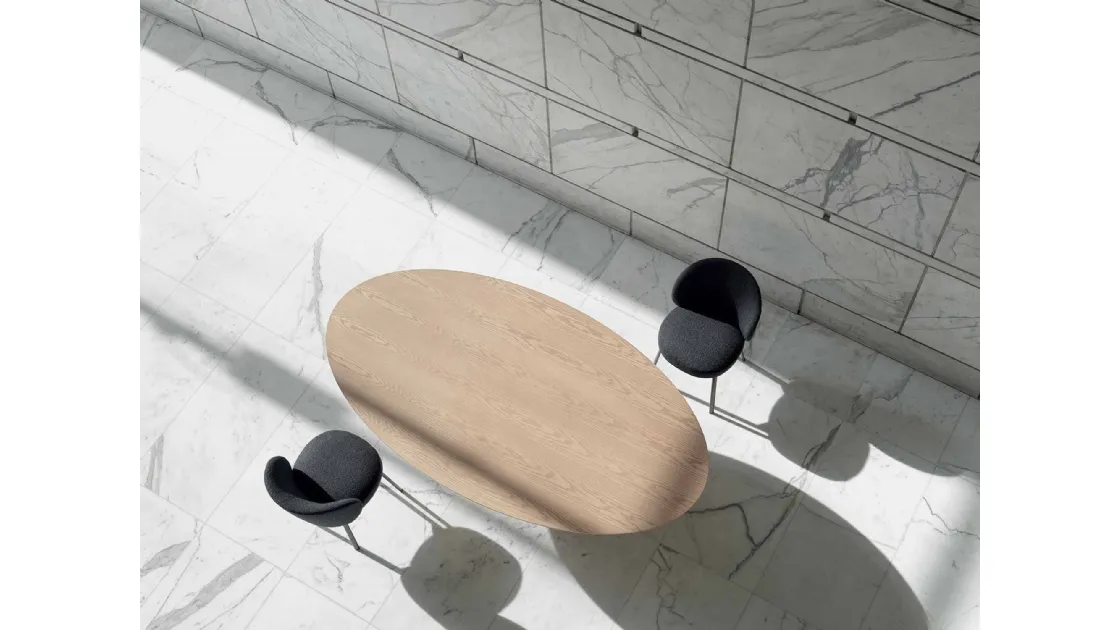 Elly oval table by Frigerio.