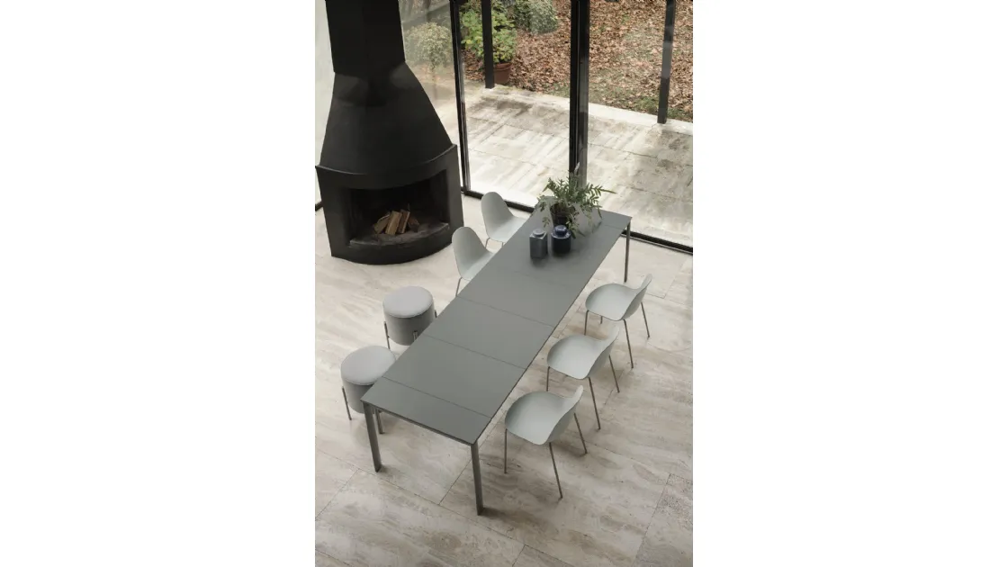 Bontempi's Ethical Plus extendable console table.