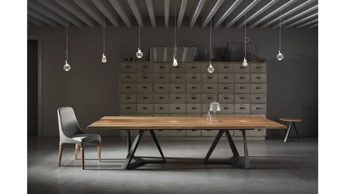 Millennium XXL table with solid wood top by Bontempi.