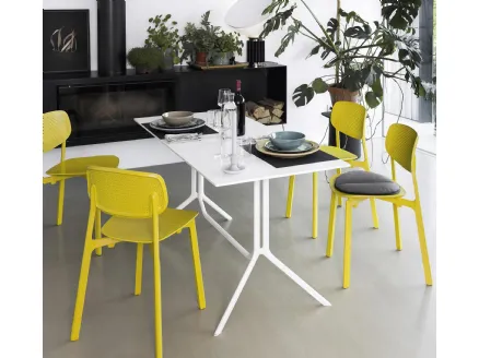 Folding table Poule by Kristalia.