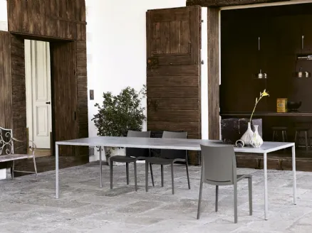 Pure Evo table in spatulated resin by Colico