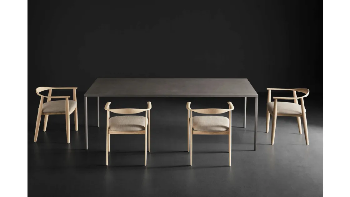 Pure Evo table in spatulated resin by Colico.