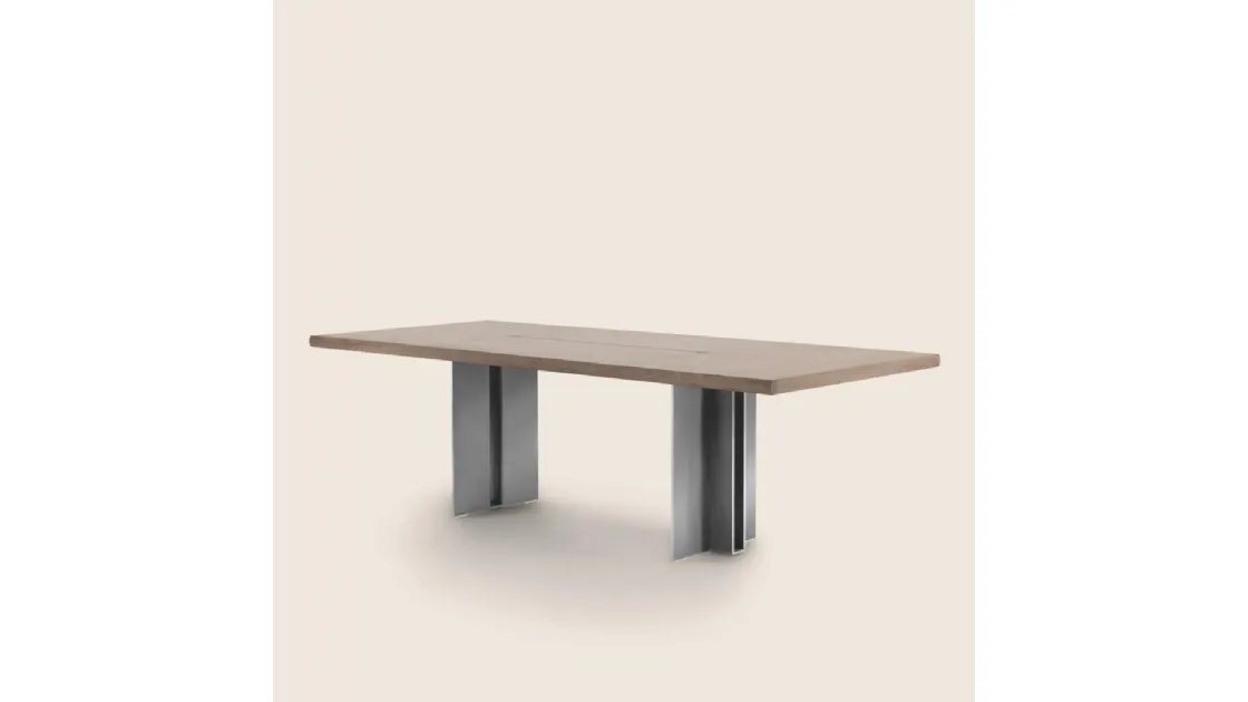 Spello table with wooden top and metal base painted by Flexform.