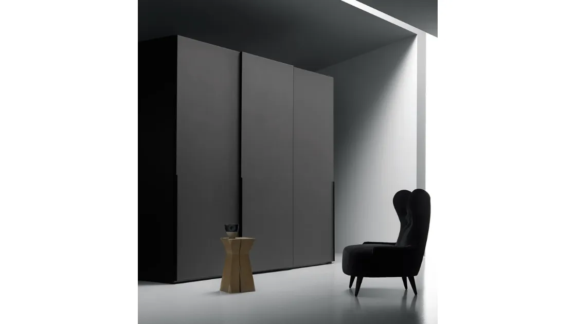 Wardrobe with sliding doors Aria Profilo by Kristalia