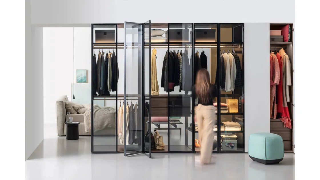 Wardrobe with glass doors Aria frame by Kristalia.