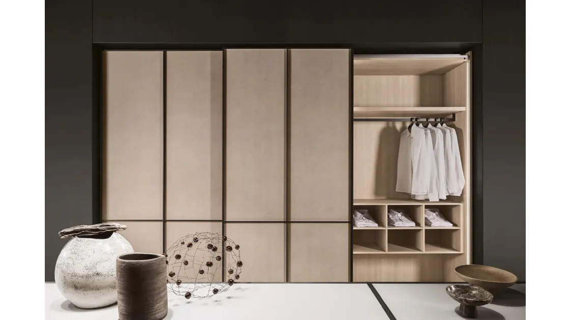 Wardrobe with sliding doors Geoluxe by Erba