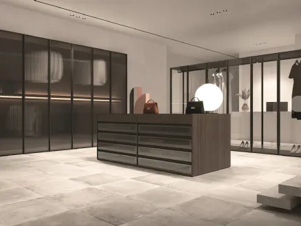 Wardrobe with Luxe glass swing doors by Erba.