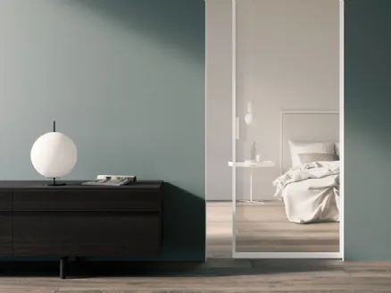 Internal sliding door Mitica Internomuro in glass with aluminum frame by ADL
