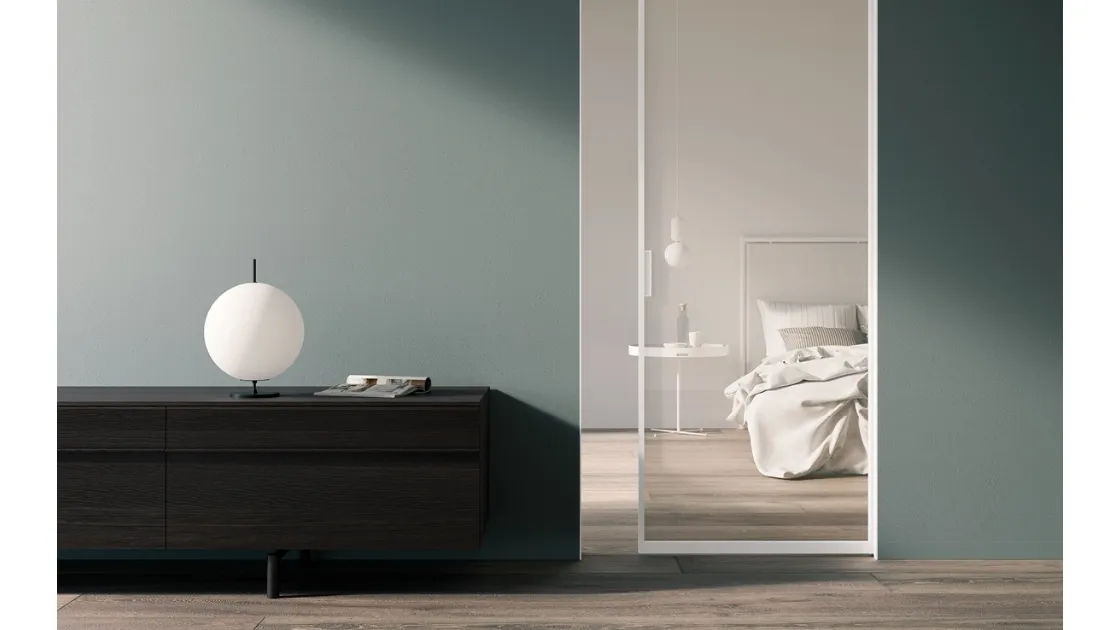Internal sliding door Mitica Internomuro in glass with aluminum frame by ADL