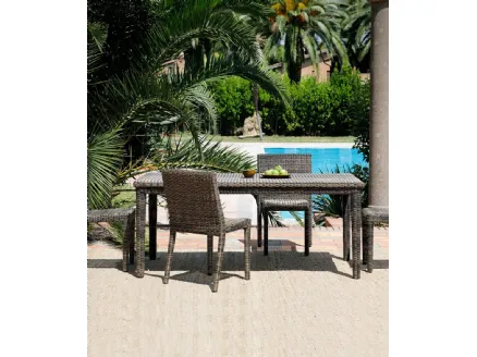 Agorà Table and Chairs in synthetic fiber by Unopiu.