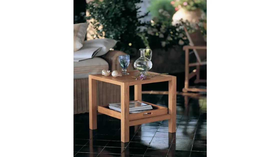 Chelsea coffee table by Unopiu