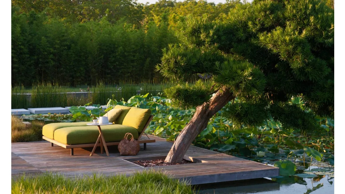Philia daybed in wood and padded fabric by Roda.