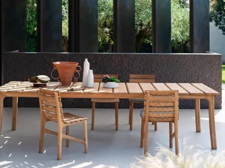 Table and Chairs in teak Teseo by Roda